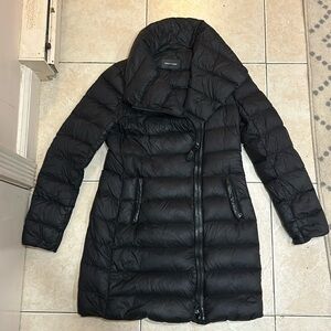 Extra light down coat by Mackage with black leather detailing on the zipper